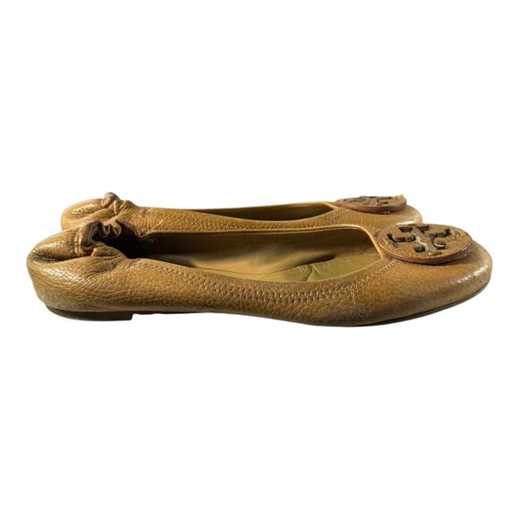 Tory Burch Reva Ballet Flats Brown 8 M Camel Leather Logo Medallion Elastic Back - Picture 9 of 12